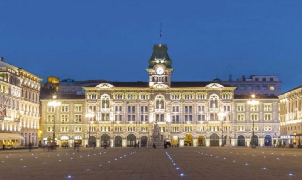 Fenice Trieste Luaran gambar